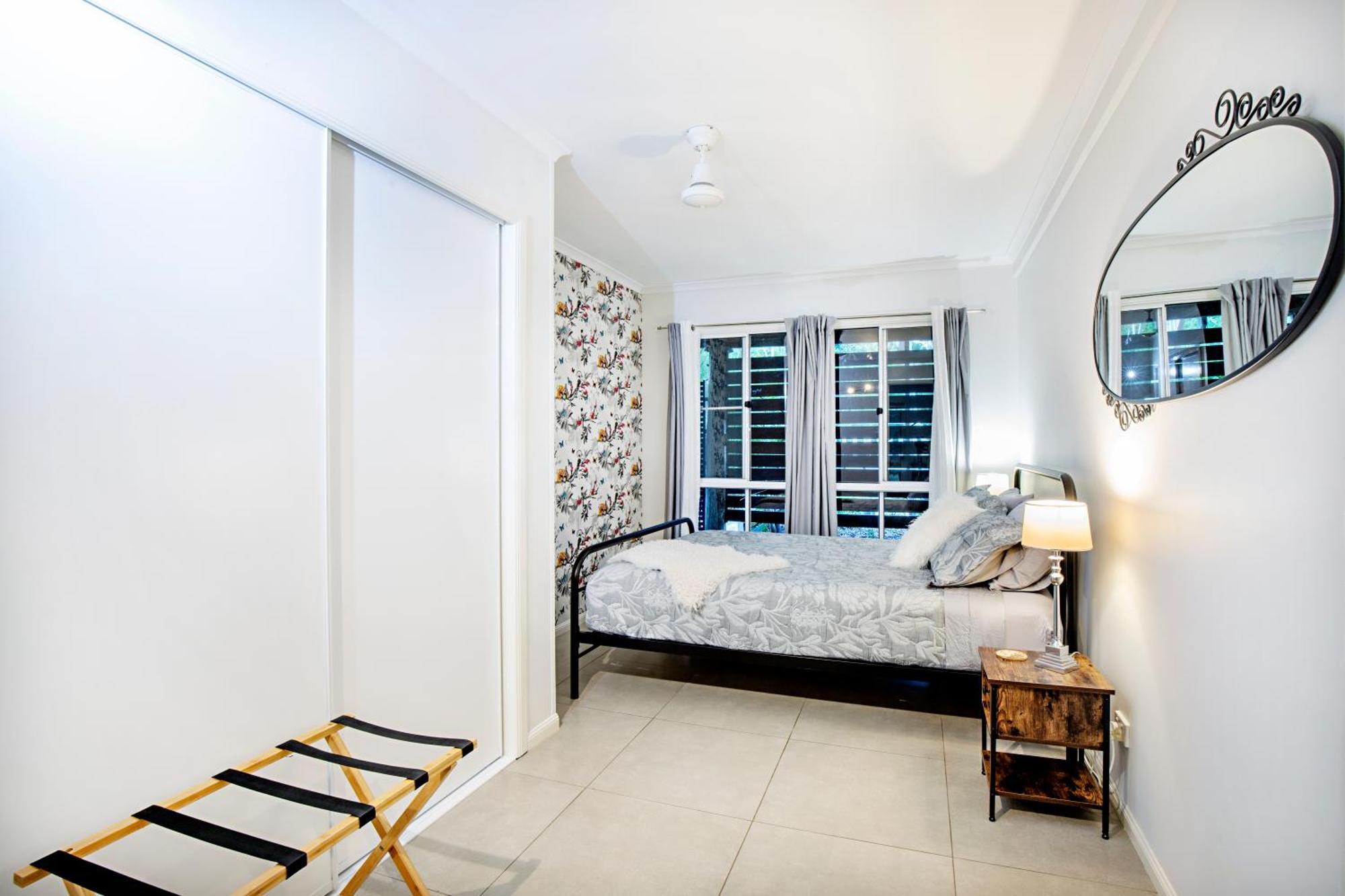 Airlie Beach Eco Cabins - Adults Only Εξωτερικό φωτογραφία