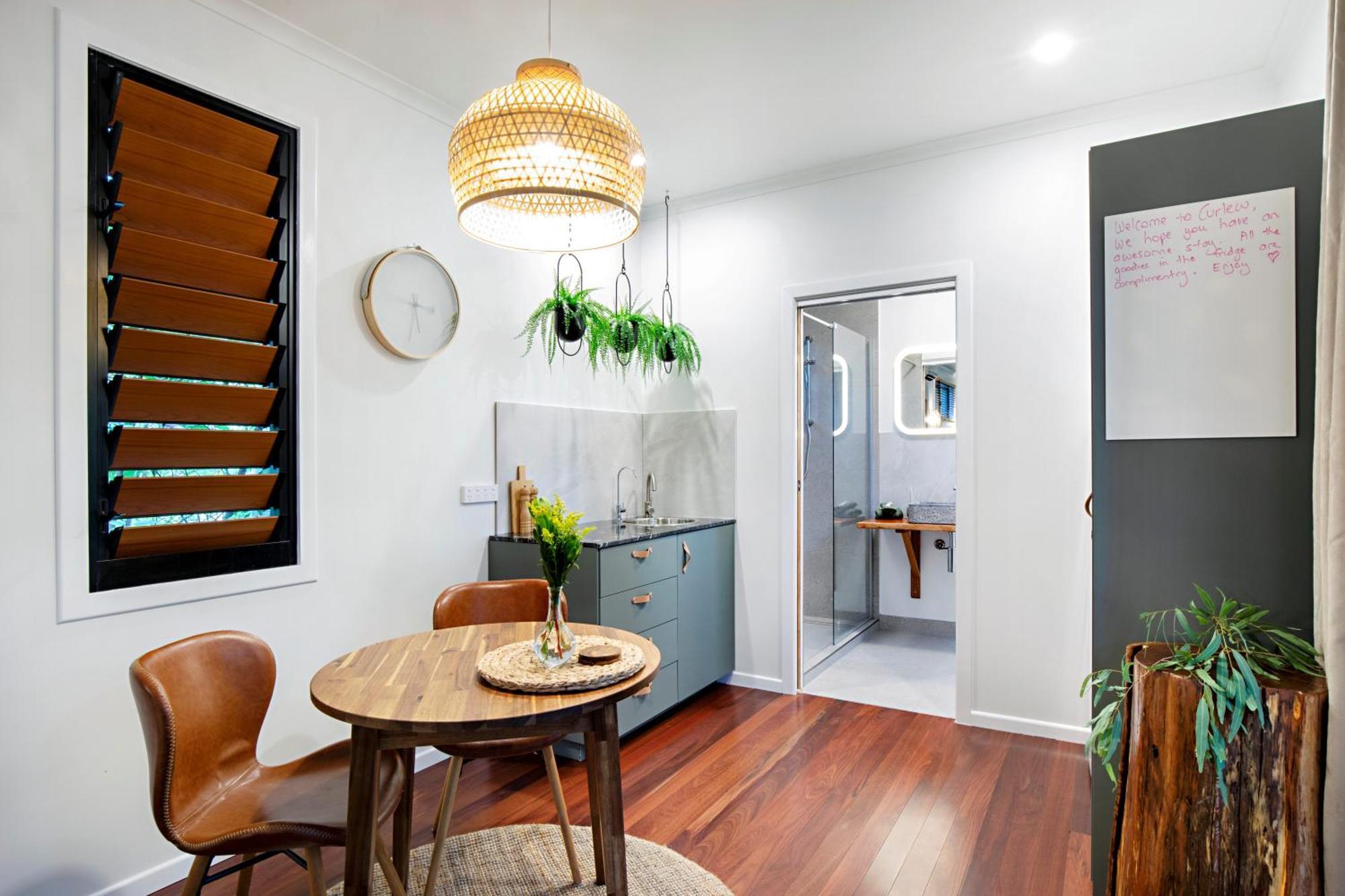 Airlie Beach Eco Cabins - Adults Only Εξωτερικό φωτογραφία
